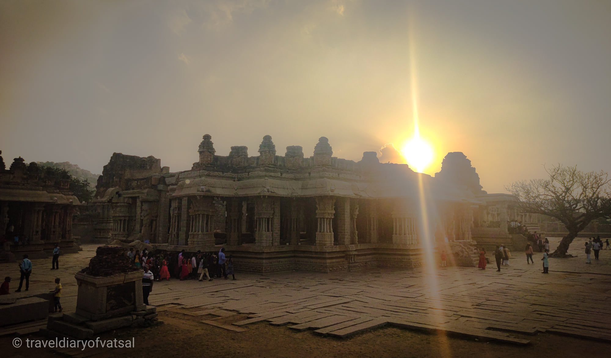 sunset_at_vijaya_vittala_temple